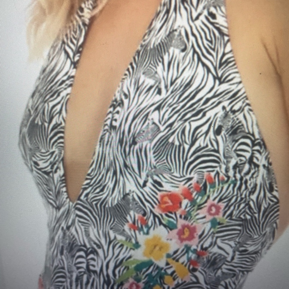 Johnny Was Large Spring Halter Embroidered Floral One Piece - Picture 3 of 10